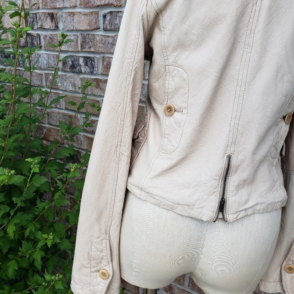 BCBGMAXAZRIA Soft Leather Blazer Cream Size S - Picture 5 of 8